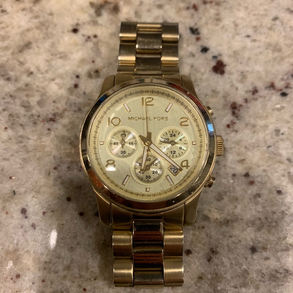 Michael Kors Watch - Picture 2 of 4